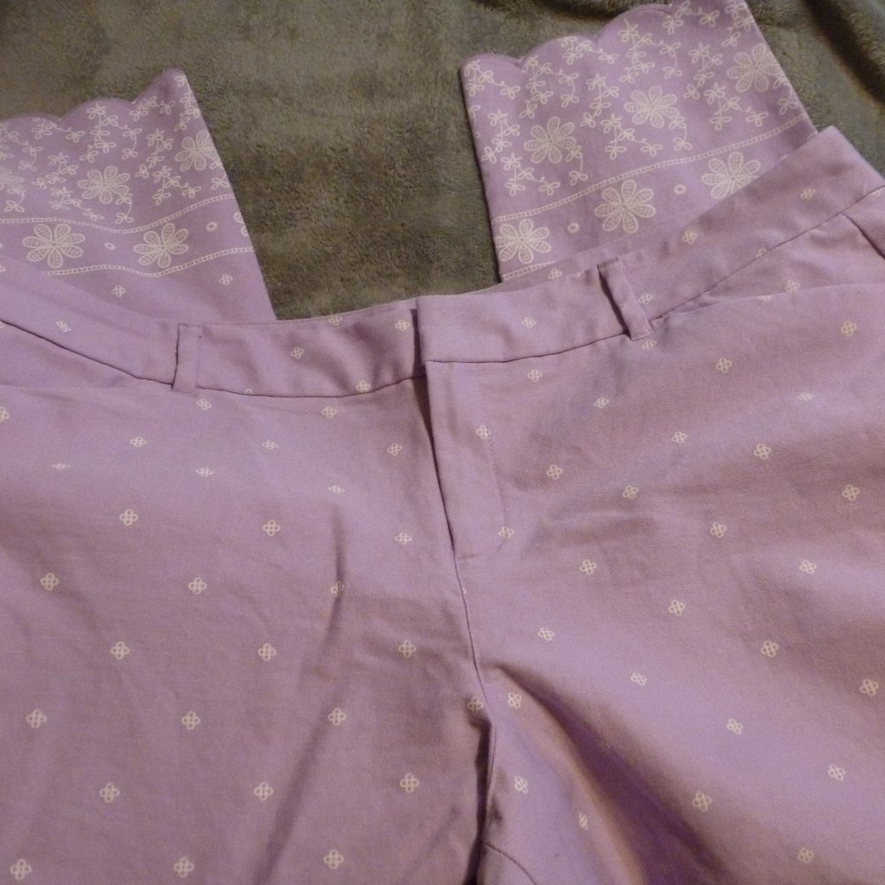 SOLD - Mid-Rise Pixie Ankle Pants for Women XXL  waistline is 21"